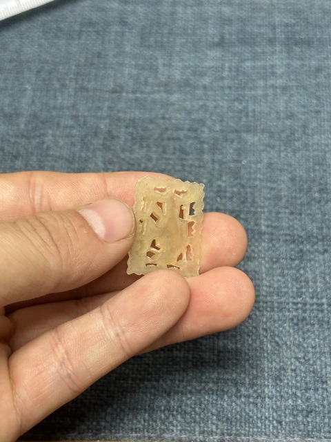 古玩陶瓷清代精品和田玉人物玉片拍賣,當前價格289元