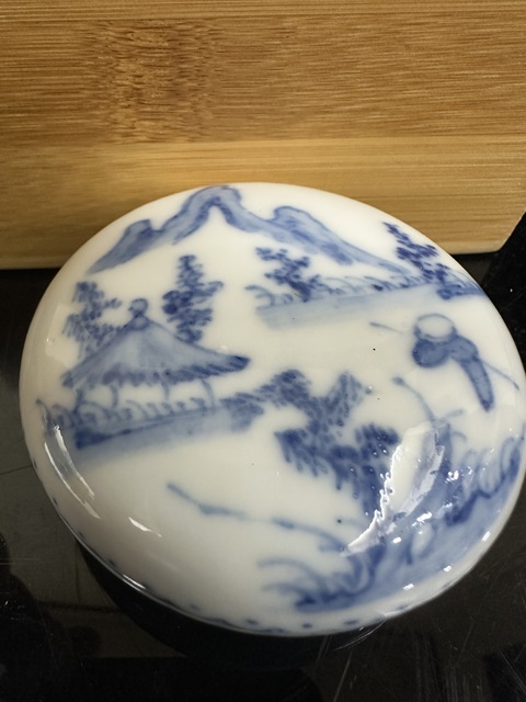 古玩陶瓷清末民初青花山水人物印盒拍賣，當前價格999元