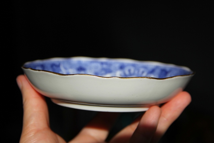 古玩陶瓷清乾隆?青花亭臺樓閣山水紋花口小盤(超細路精品)拍賣,當(dāng)前價格1288元