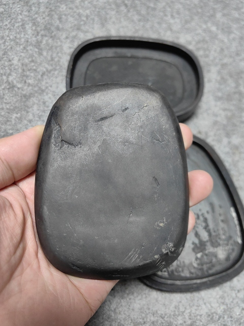 古玩雜項(xiàng)清中期-端石硯臺(tái)拍賣(mài)，當(dāng)前價(jià)格4500元
