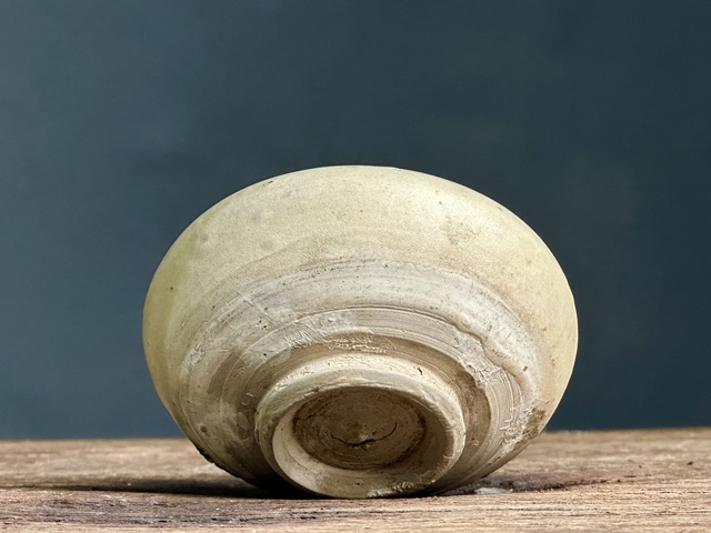 古玩陶瓷元代，白釉缽拍賣，當前價格1800元