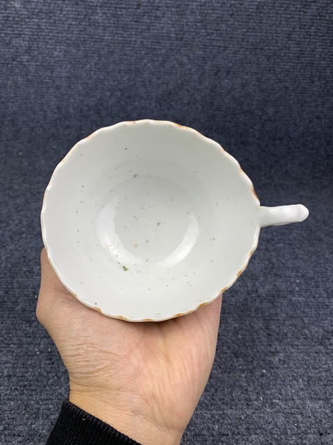 古玩陶瓷同治粉彩花卉壽字紋花口把杯拍賣，當前價格1588元