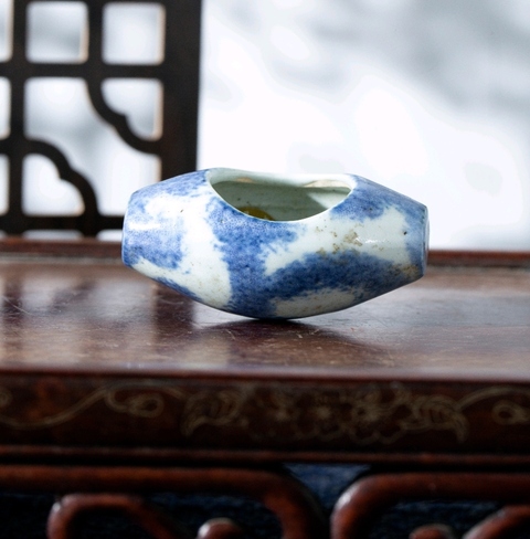 古玩陶瓷道光吹釉青花云紋鳥食杯拍賣，當前價格2680元
