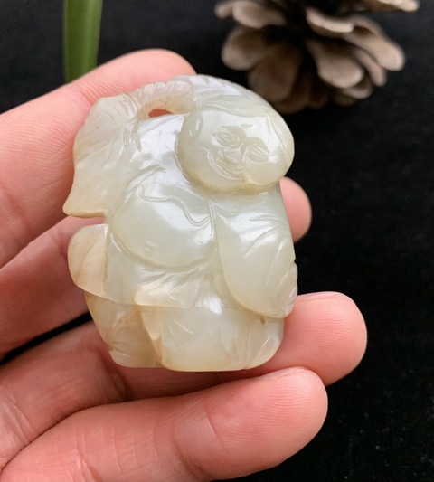 古玩玉器清代和田玉雕“劉海戲金蟾”拍賣,當(dāng)前價(jià)格7200元