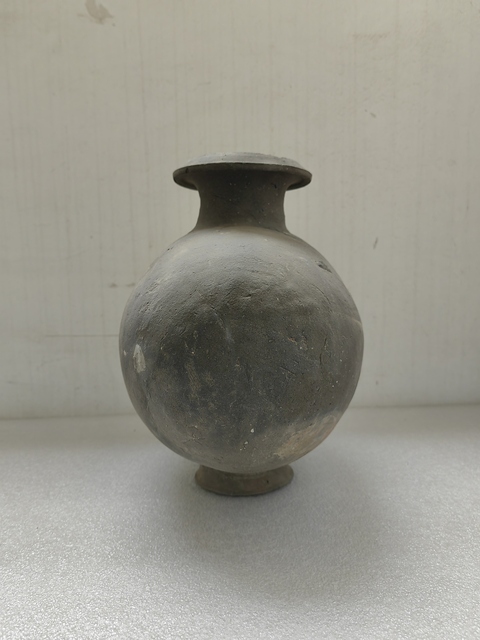 古玩陶瓷灰陶彩繪繭形壺拍賣，當前價格1298元
