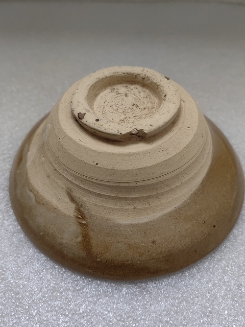 古玩陶瓷黃釉折腰碗拍賣，當前價格680元