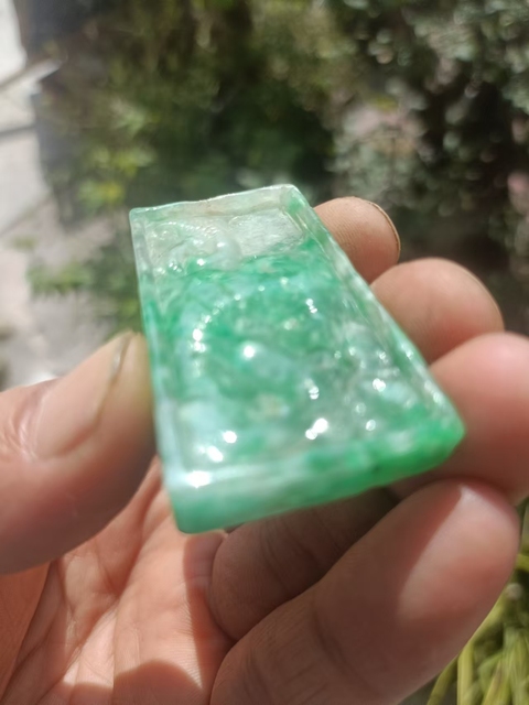 古玩玉器天然翡翠雕“如意牌”拍賣，當前價格880元