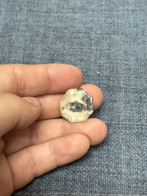 古玩玉器清代精品天然八卦天然翡翠花片拍賣,當前價格98元