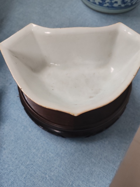 古玩陶瓷清中晚時期礬紅福壽圖角盤拍賣,當前價格2680元