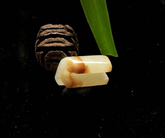 古玩玉器明代和田玉劍璏(殘改件)拍賣,當前價格2800元