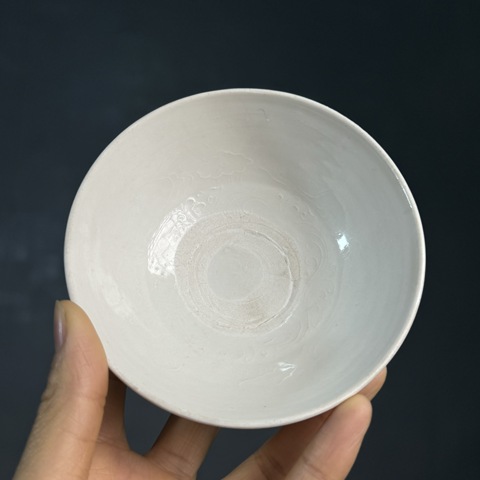 古玩陶瓷金代，霍州窯白釉印花茶盞拍賣，當前價格26000元