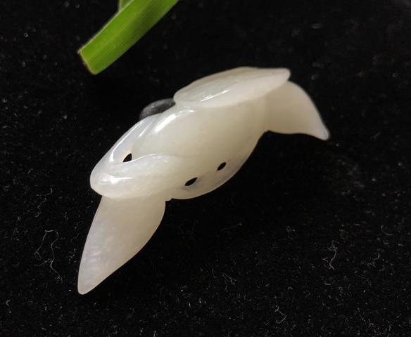 古玩玉器和田玉雕“蓮藕”掛件拍賣，當(dāng)前價(jià)格9500元