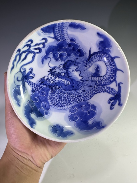古玩陶瓷青花過墻龍紋盤拍賣,當(dāng)前價格20000元