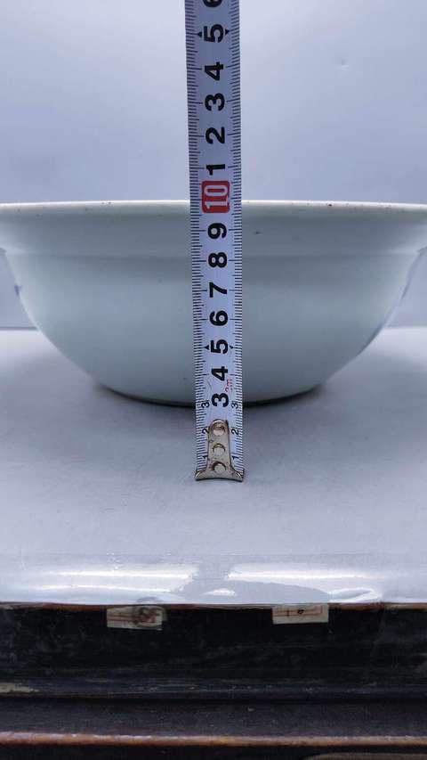 古玩陶瓷青花淡描花卉紋折沿盆真品鑒賞圖