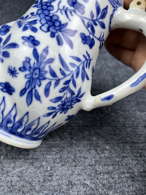 古玩陶瓷青花花卉紋奶壺拍賣，當前價格2888元