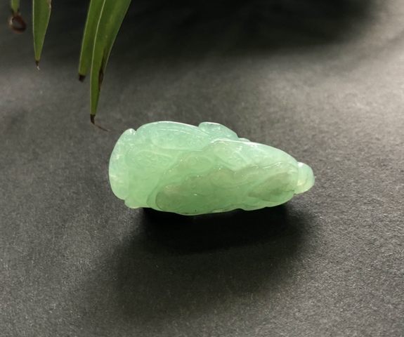 古玩玉器天然翡翠白菜掛件拍賣,當前價格2200元