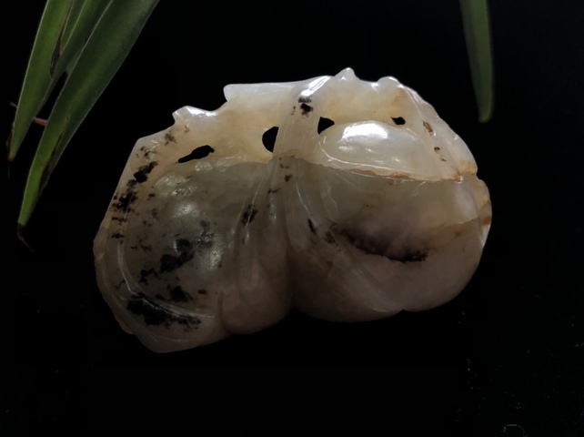 古玩玉器明代和田玉雕“瓜果墜”拍賣,當(dāng)前價格9800元