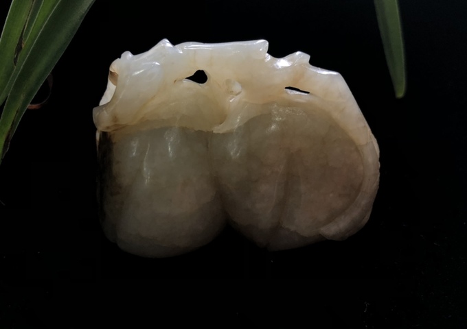 古玩玉器明代和田玉雕“瓜果墜”拍賣,當(dāng)前價格9800元