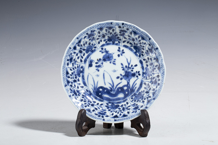 古玩陶瓷清康熙·青花花卉紋花口杯碟一套拍賣，當前價格2500元