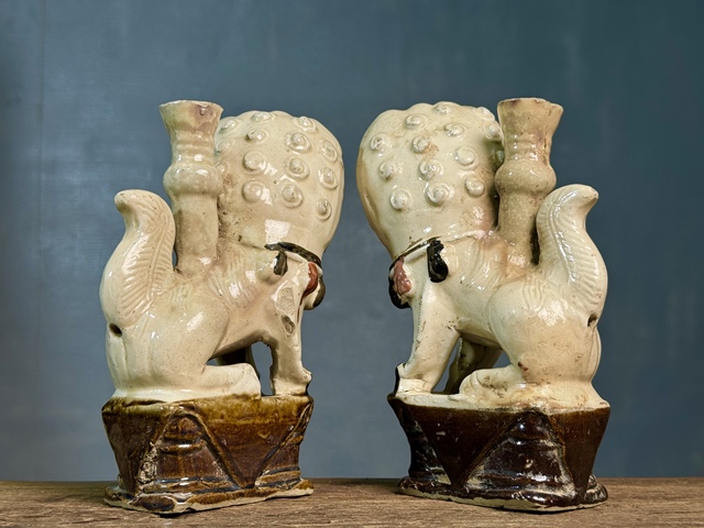 古玩陶瓷磁州窯白地黑花獅子擺件拍賣，當前價格2380元