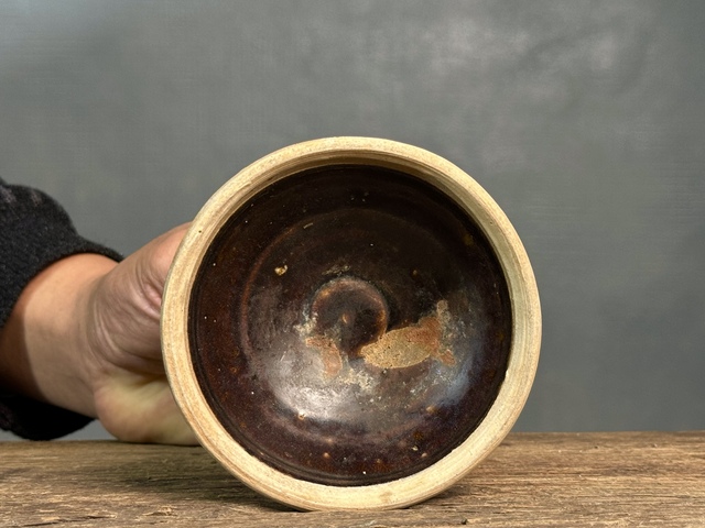 古玩陶瓷南宋,贛州窯褐釉茶盞拍賣,當前價格2200元