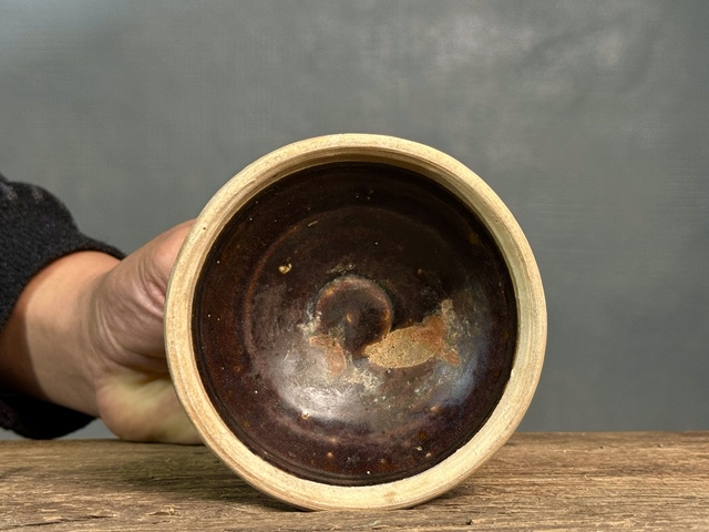 古玩陶瓷南宋,贛州窯褐釉茶盞拍賣,當前價格2200元