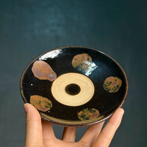 古玩陶瓷元代磁州窯黑釉鐵銹斑茶碗拍賣,當(dāng)前價(jià)格3200元