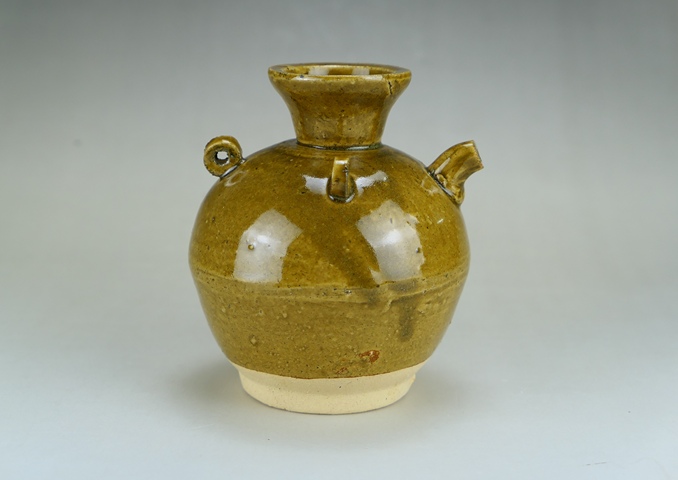 古玩陶瓷明代·茶葉末釉三系執壺拍賣,當前價格700元