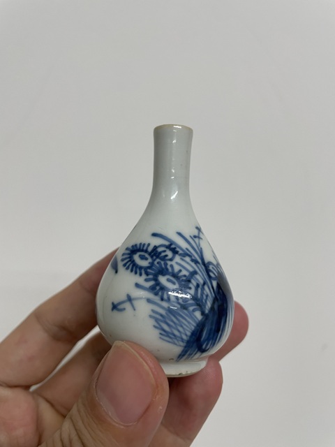 古玩陶瓷青花花卉(紋膽瓶拍賣,當前價格3500元