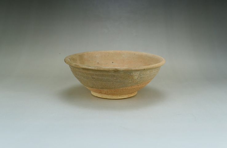 古玩陶瓷元代.龍泉窯青瓷茶碗(1279年-1368年)拍賣,當前價格350元