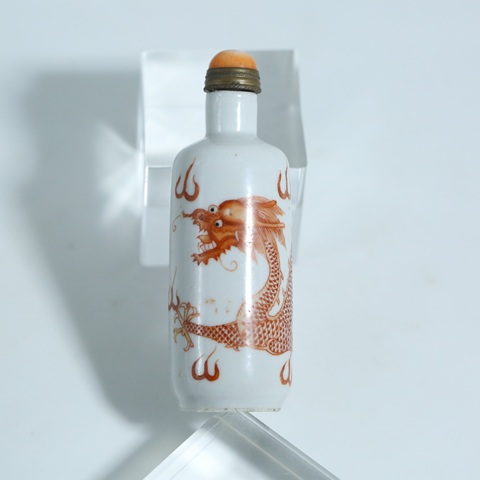 古玩陶瓷清光緒礬紅云龍趕珠紋鼻煙壺拍賣,當前價格5000元