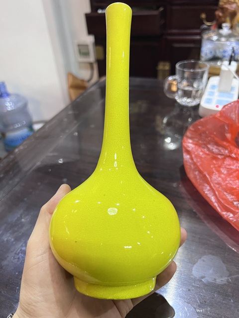 古玩陶瓷單色釉·黃釉檸檬黃釉長頸瓶拍賣,當前價格6800元