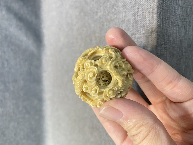 古玩雜項牙雕云龍紋轉心球(鬼工球)真品鑒賞圖