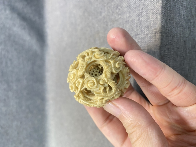 古玩雜項牙雕云龍紋轉心球(鬼工球)真品鑒賞圖