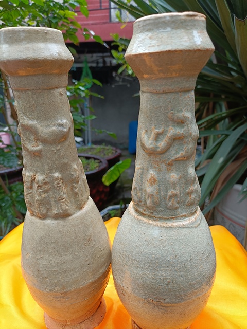 古玩陶瓷館藏級(jí)珍品南宋影青釉貼塑人物龍紋故事對(duì)瓶拍賣,當(dāng)前價(jià)格299元