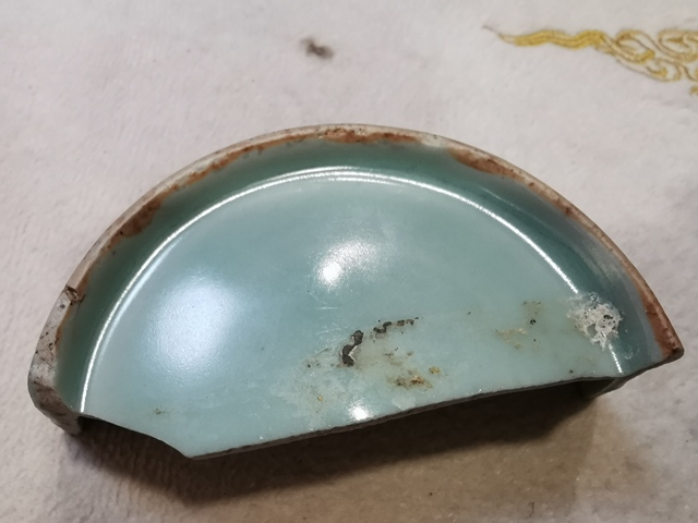 古玩陶瓷宋代龍泉窯龍官青釉花口洗瓷片拍賣,當前價格3600元
