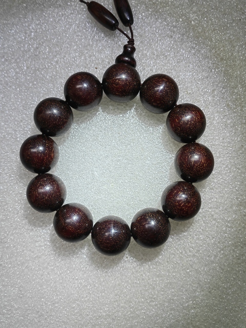 古玩雜項(xiàng)紫檀金星珠串拍賣，當(dāng)前價(jià)格298元