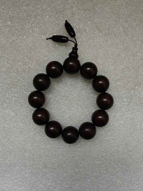 古玩雜項(xiàng)紫檀金星珠串拍賣，當(dāng)前價(jià)格298元
