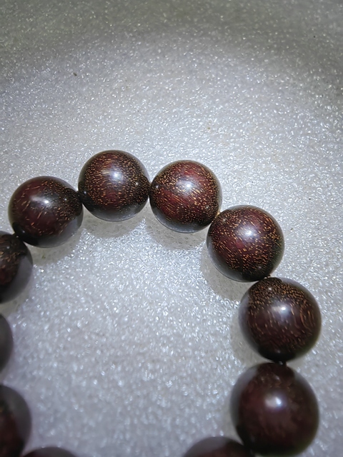 古玩雜項(xiàng)紫檀金星珠串拍賣,當(dāng)前價(jià)格298元
