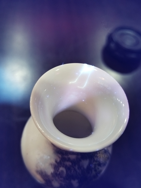 古玩陶瓷粉彩人物故事紋撇口瓶拍賣，當前價格3000元