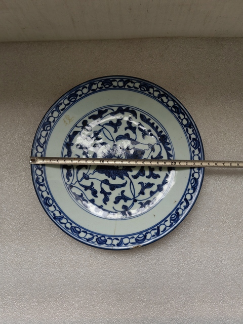 古玩陶瓷青花纏枝花卉紋盤拍賣,當前價格450元