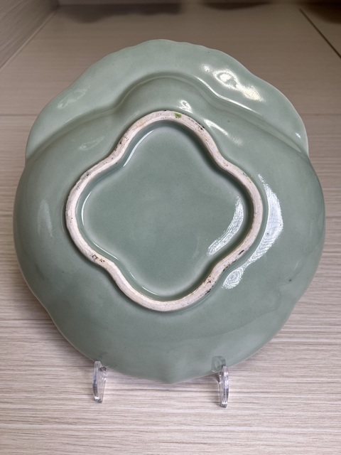 古玩陶瓷清嘉慶 精品細(xì)路冬青釉粉彩花果蟲(chóng)鳥(niǎo)蝶紋貝殼盤(pán)拍賣(mài)，當(dāng)前價(jià)格2000元
