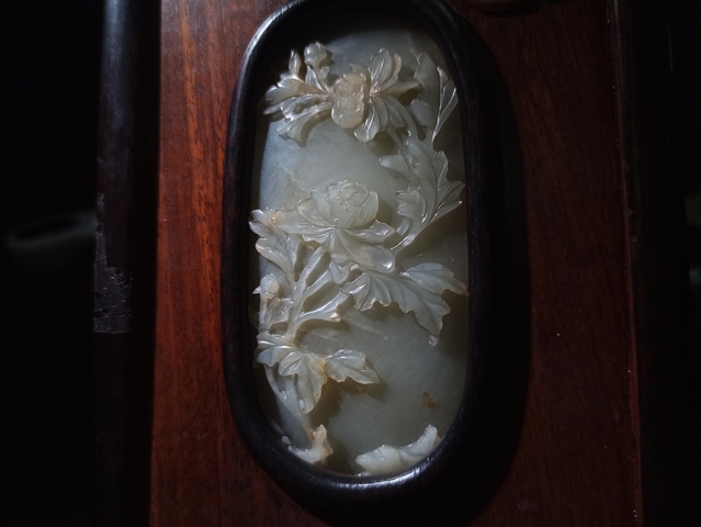 古玩玉器收藏級清代精工和田玉雕“花卉瓦佩”拍賣,當前價格25800元