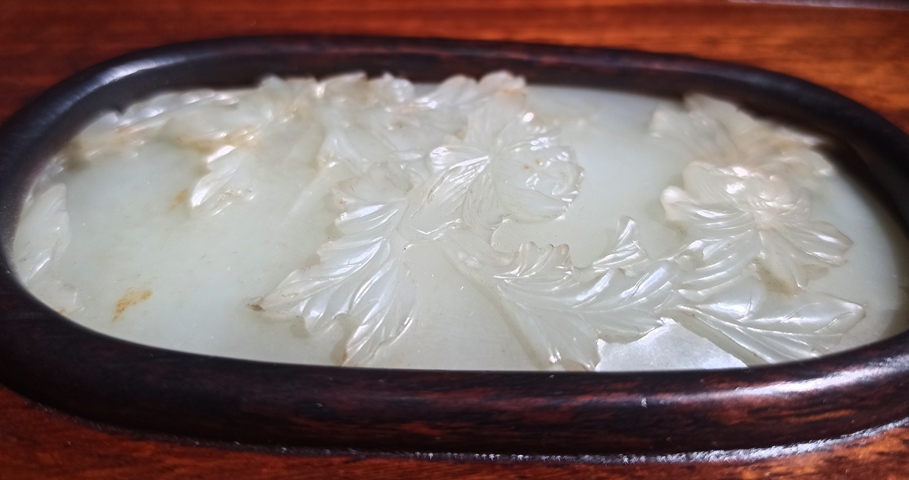 古玩玉器收藏級清代精工和田玉雕“花卉瓦佩”拍賣,當前價格25800元