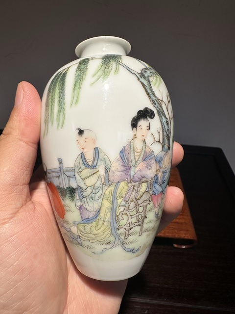 古玩陶瓷粉彩人物教子圖梅瓶真品鑒賞圖