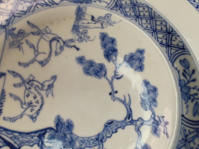 古玩陶瓷青花松鹿圖折沿盤真品鑒賞圖