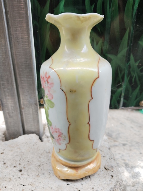 古玩陶瓷花鳥紋瓶真品鑒賞圖