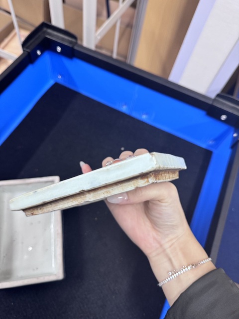 古玩陶瓷人物紋青花蓋盒真品鑒賞圖