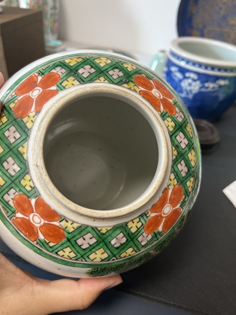 古玩陶瓷五彩西廂記紋茶葉罐真品鑒賞圖