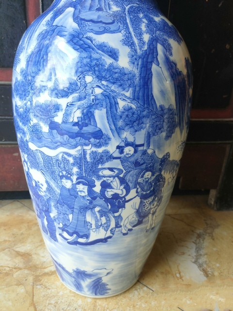 古玩陶瓷青花瓶真品鑒賞圖